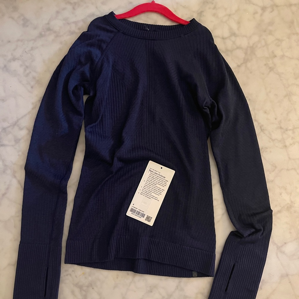 LULULEMON REST LESS PULLOVER - navy blue - size 4